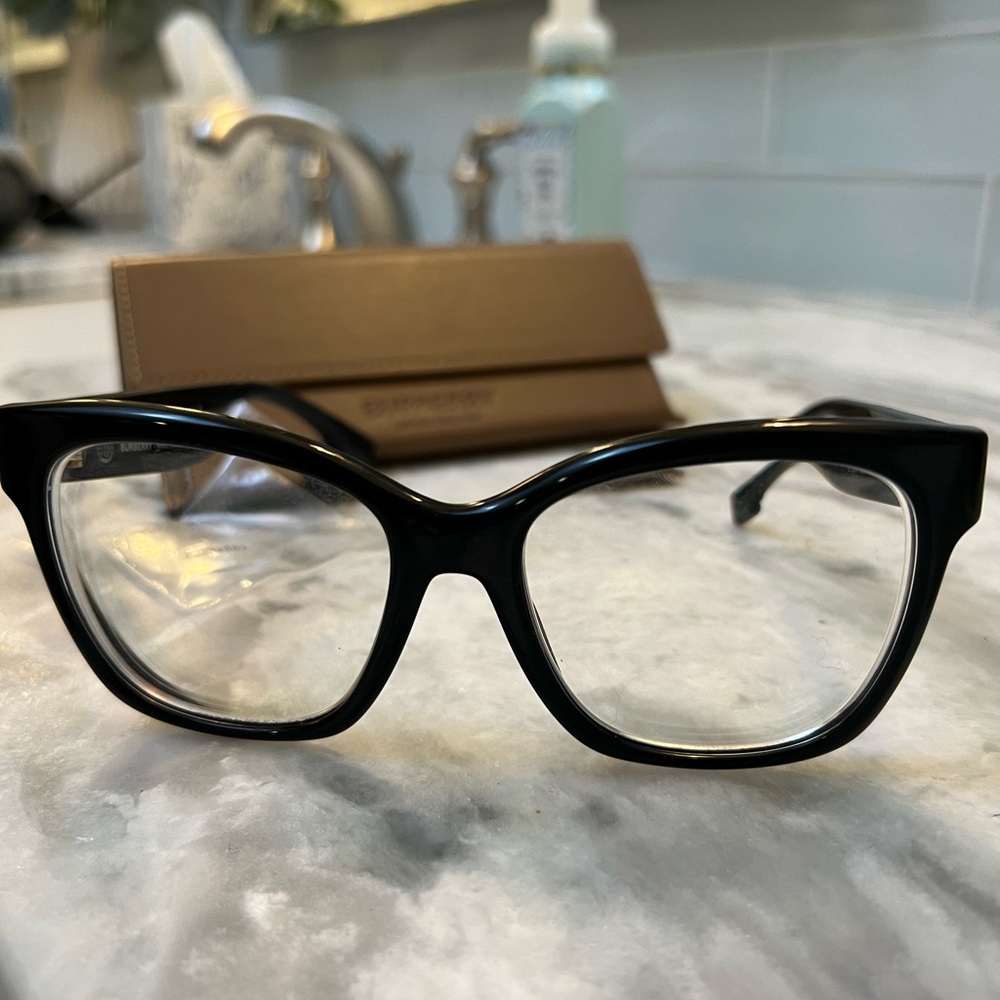 Burberry Sylvie black eyeglass frames non rx lenses, case, wipe included - Picture 2 of 14